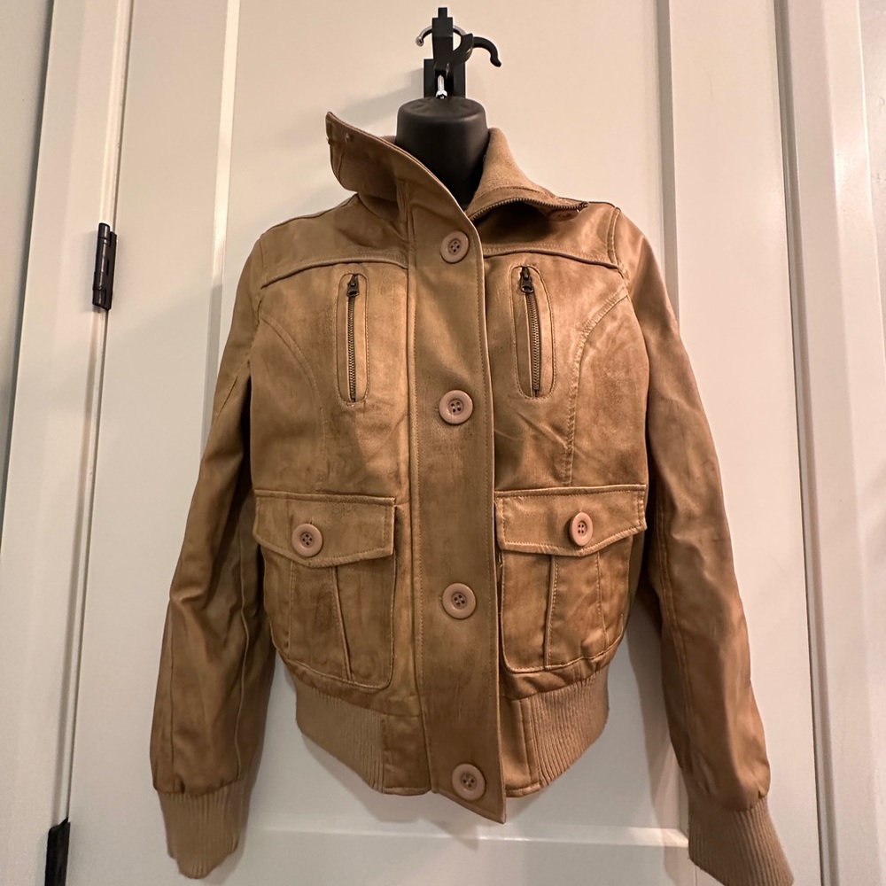 Leather jacket - Picture 2 of 7